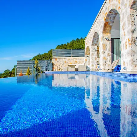 Royal 3 Villa *